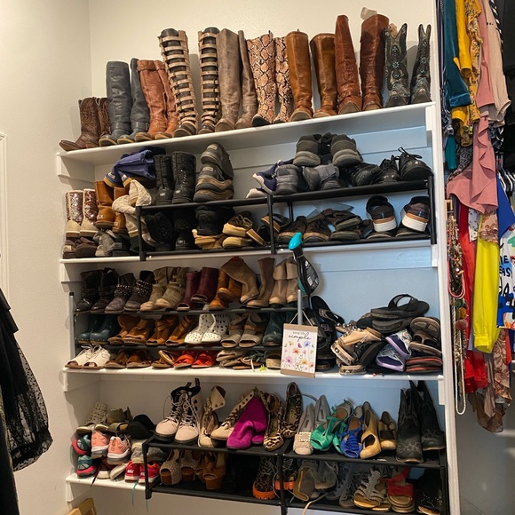 Meet your Posher, Stephanie - Picture 14 of 16